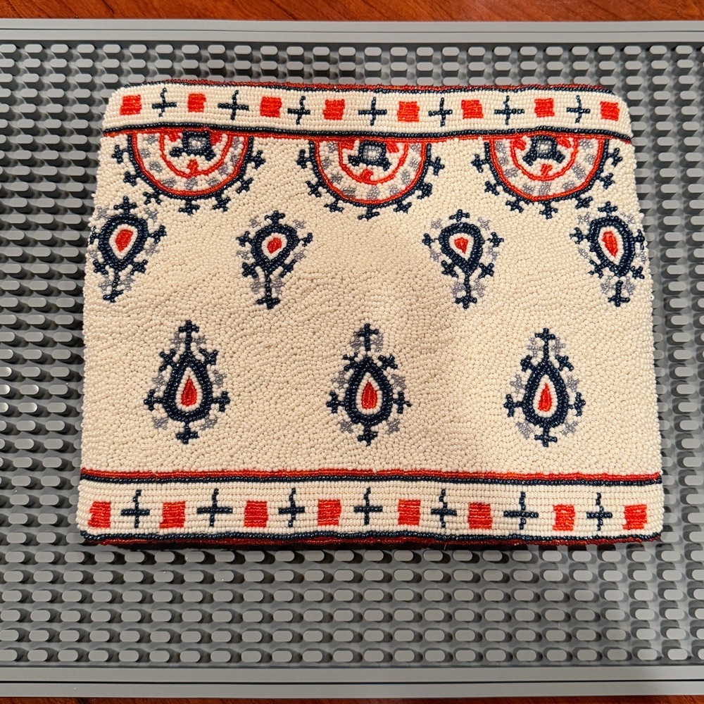NWT Tiana NY Bohemian Medallion Print Beaded Clutch - Picture 7 of 11
